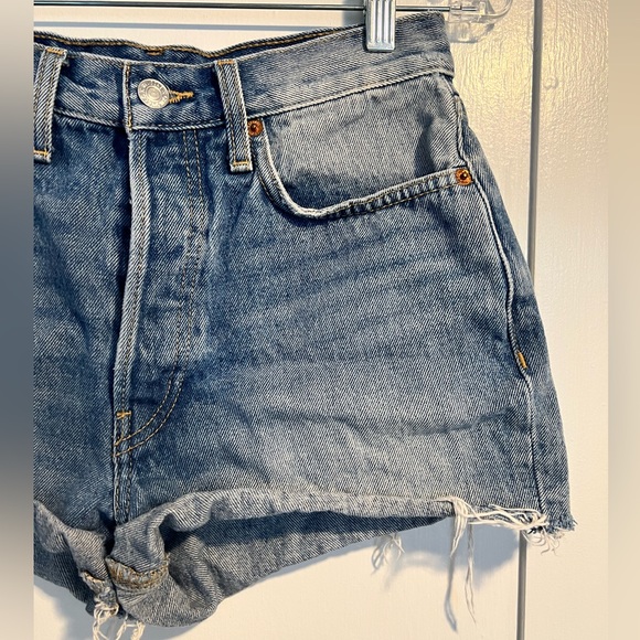 Re/done 70s High-Rise Denim Shorts - Picture 5 of 10